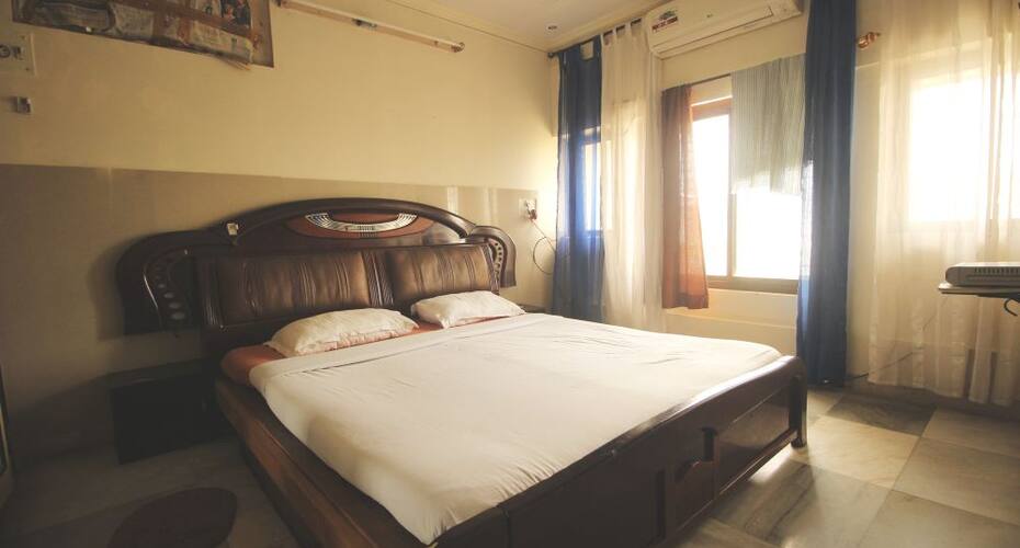 Om Serviced Apartments Kalina, Mumbai 5